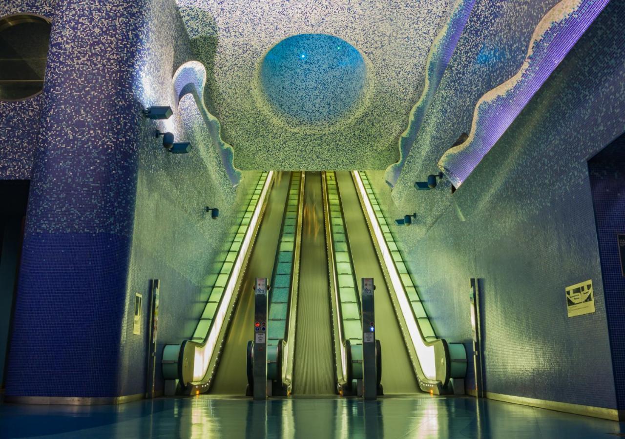 Ferienwohnung Metro Amedeo - Stanza Privata Con Vasca Idromassaggio Neapel Exterior foto