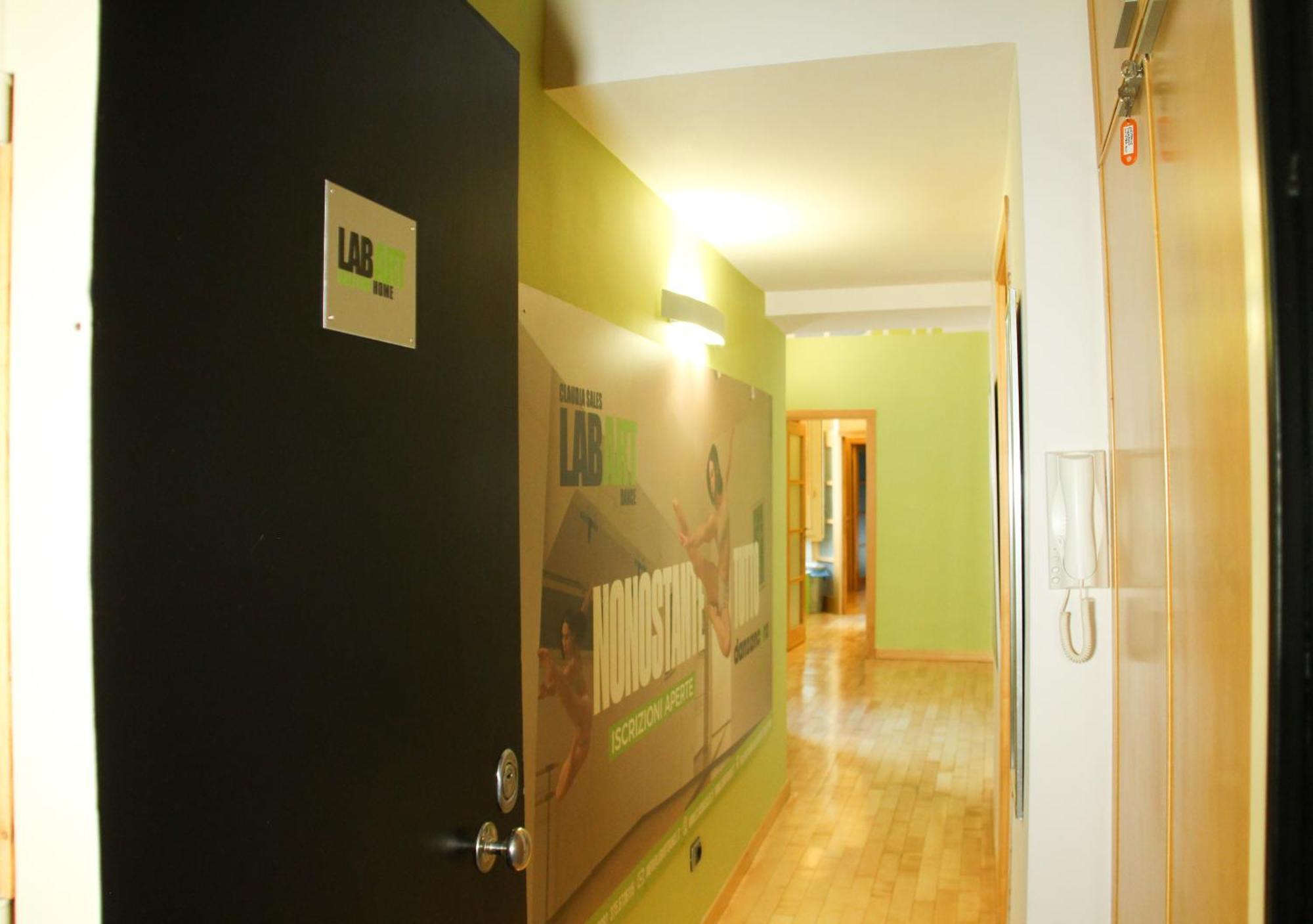 Ferienwohnung Metro Amedeo - Stanza Privata Con Vasca Idromassaggio Neapel Exterior foto